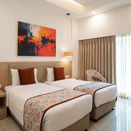 Ar Suites Klj Square غورغاون المظهر الخارجي الصورة