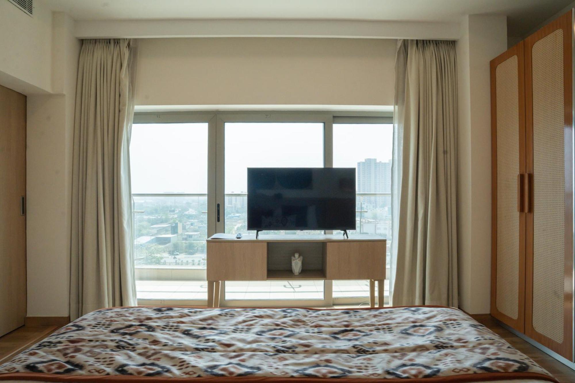 Ar Suites Klj Square غورغاون المظهر الخارجي الصورة
