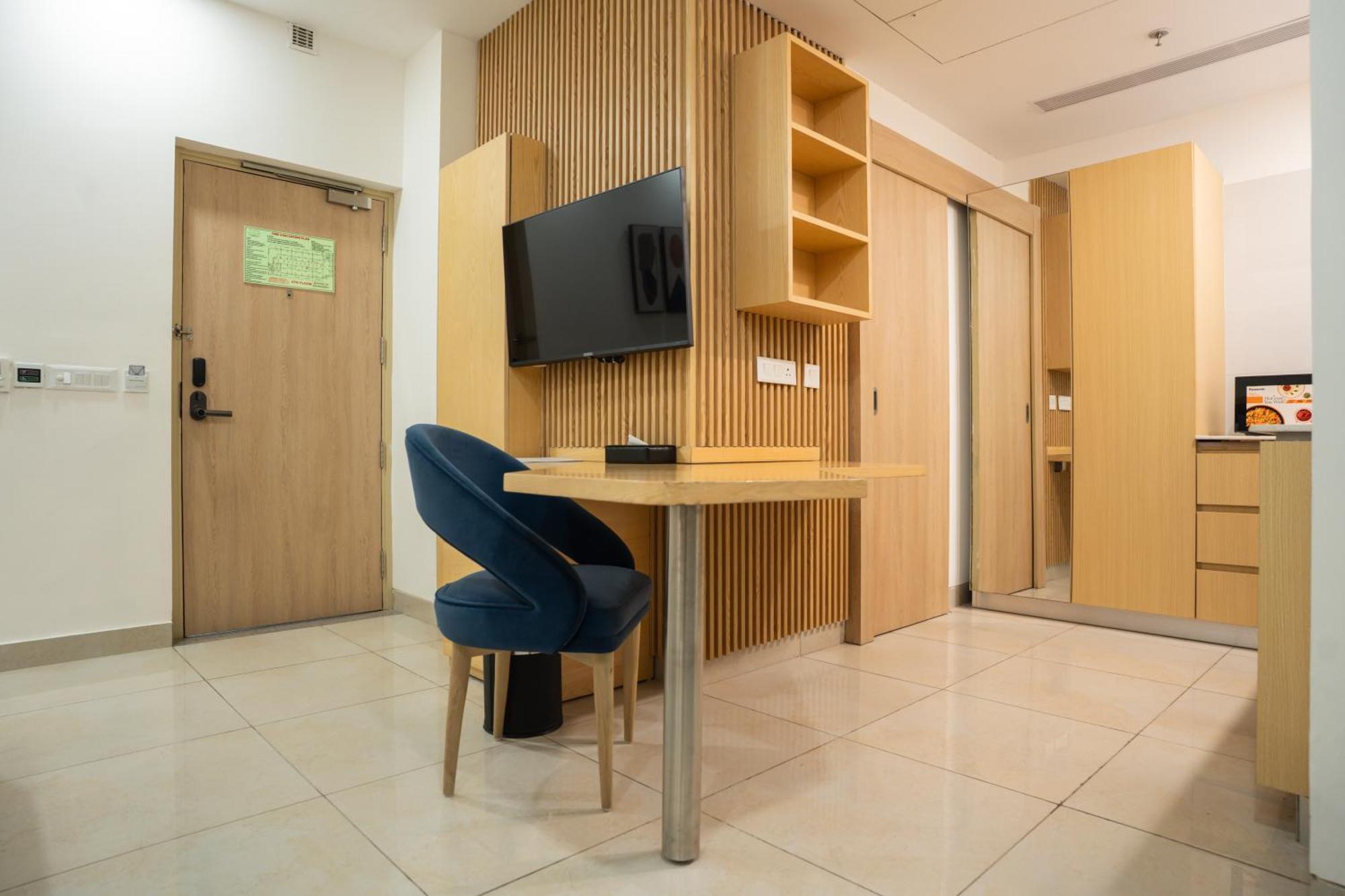 Ar Suites Klj Square غورغاون المظهر الخارجي الصورة