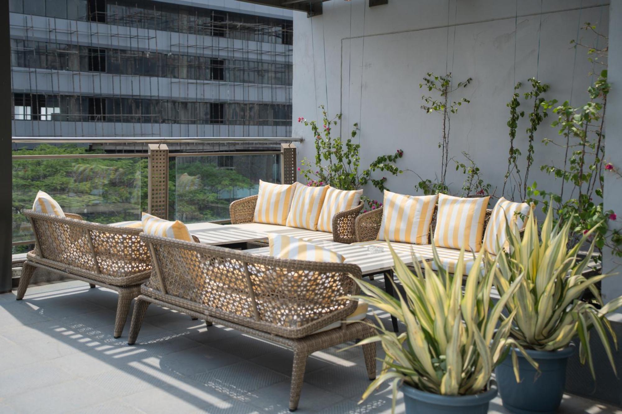 Ar Suites Klj Square غورغاون المظهر الخارجي الصورة