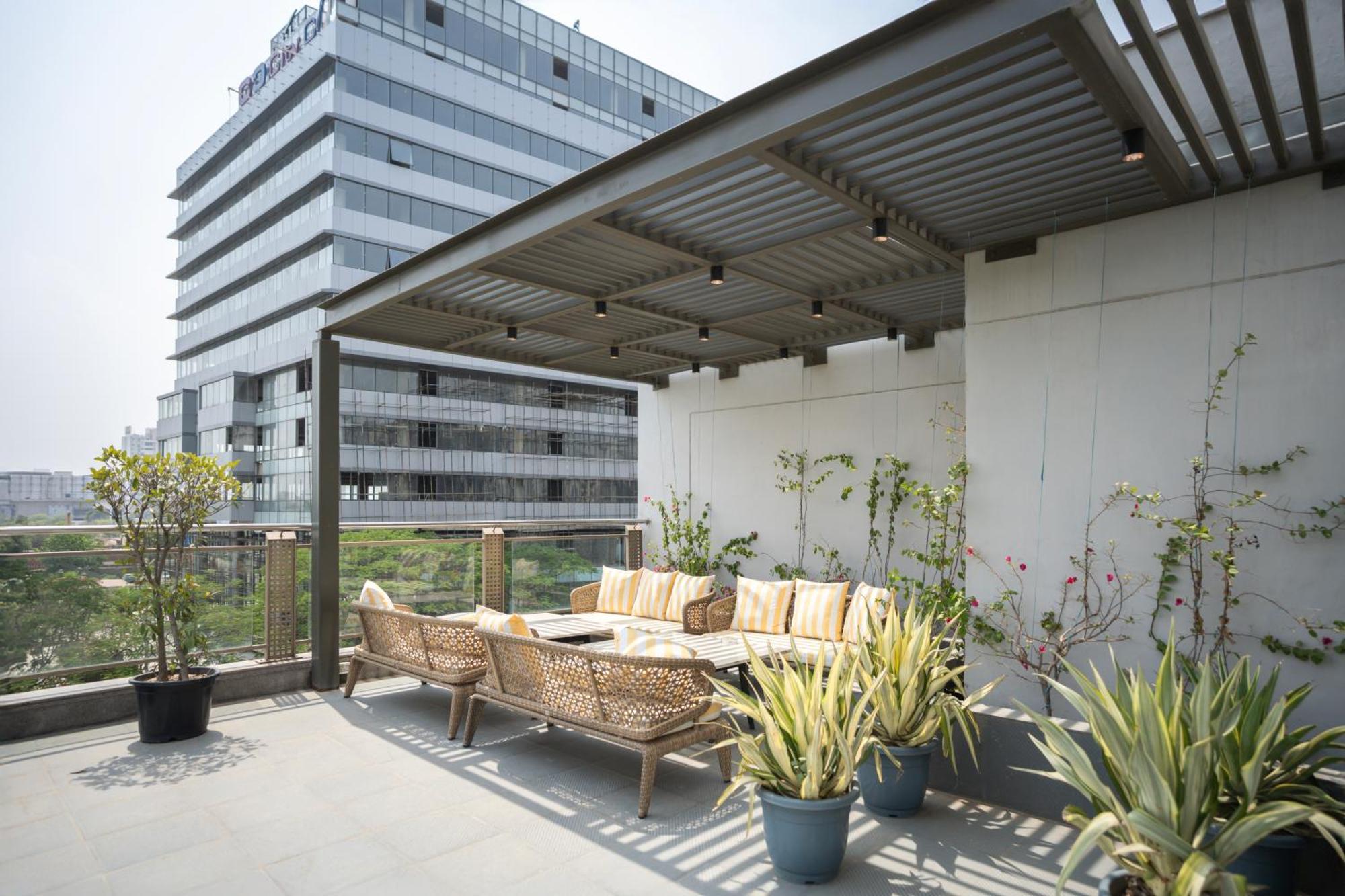 Ar Suites Klj Square غورغاون المظهر الخارجي الصورة