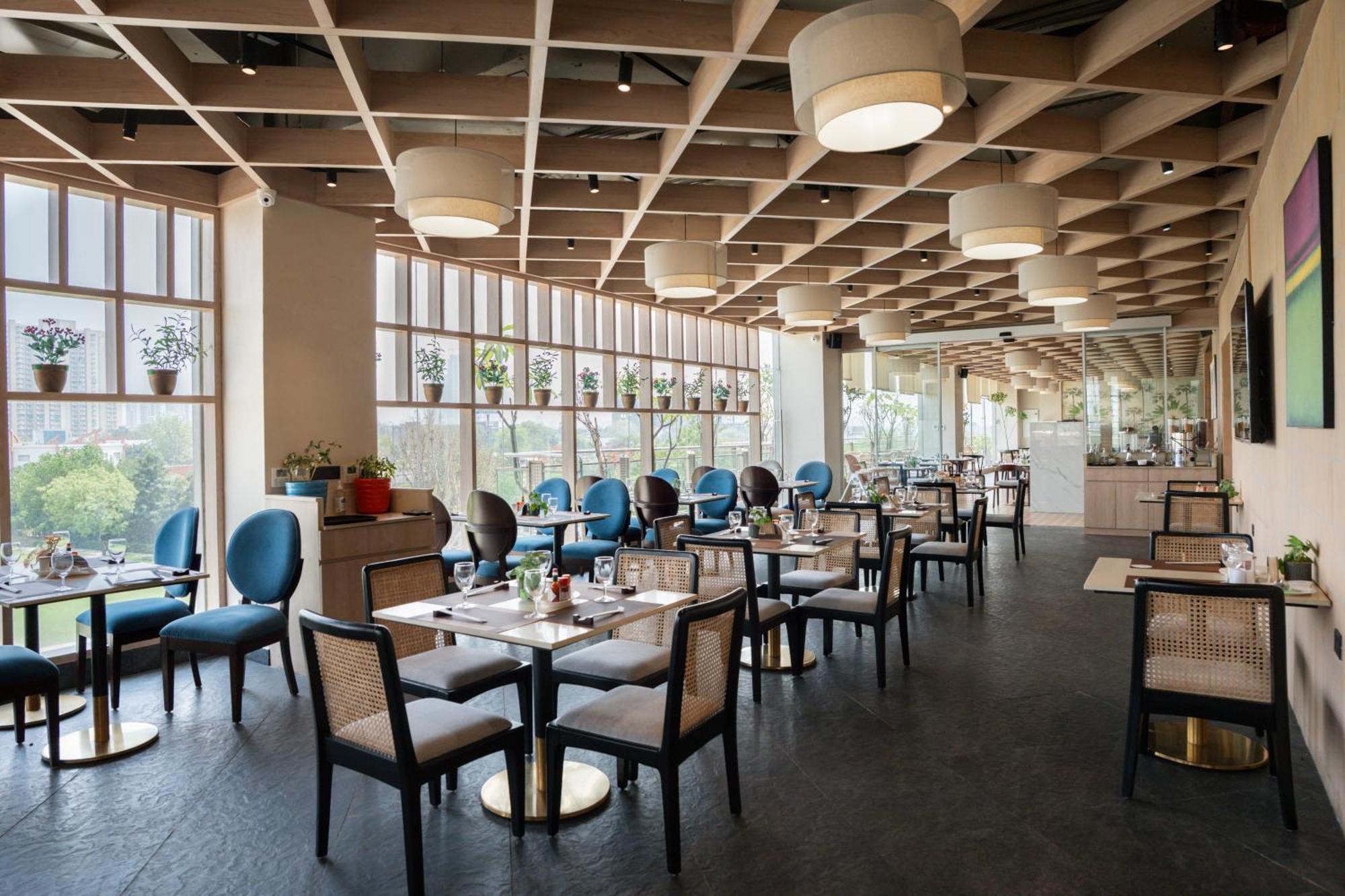 Ar Suites Klj Square غورغاون المظهر الخارجي الصورة